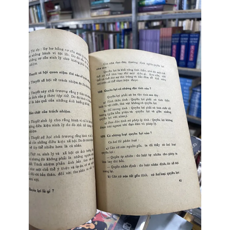 CÂU HỎI GIÁO KHOA TRIẾT HỌC TẬP 1: LUẬN LÝ HỌC VÀ ĐẠO ĐỨC HỌC - TRẦN BÍCH LAN 969861
