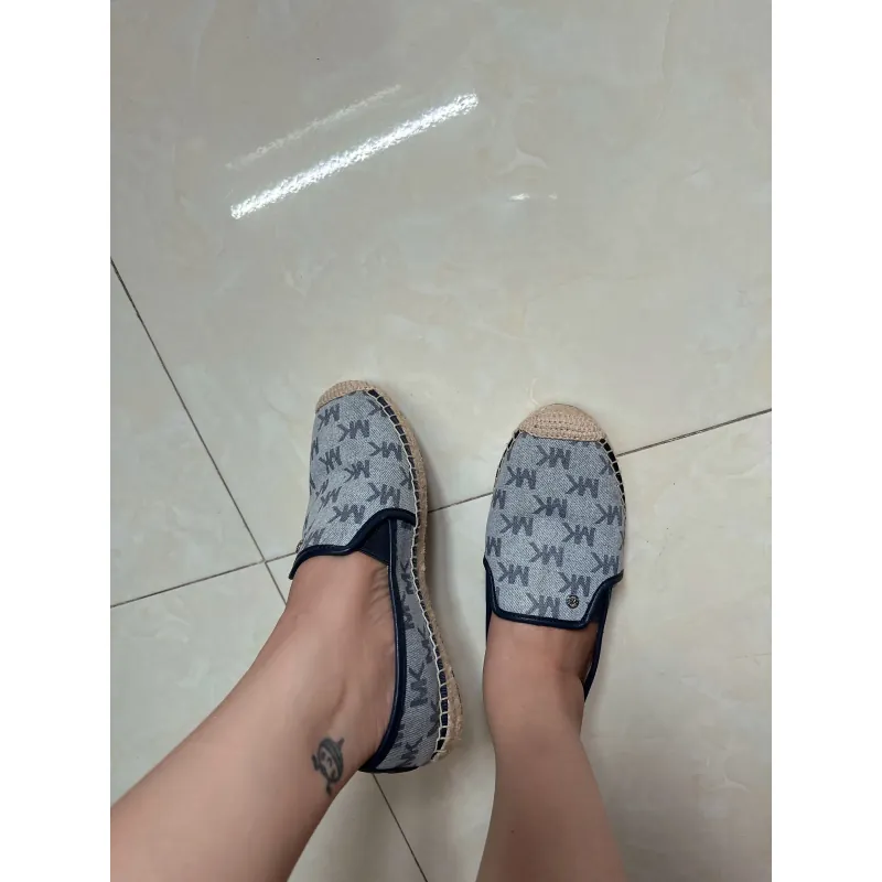 Dép nữ, giày sục 1029422