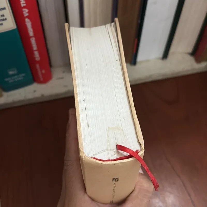 II Văn Học: Đường Vào Thơ _ Truyện Kiều Và Chủ Nghĩa Hiện Thực - Lê Đình Kỵ - 2015 709008