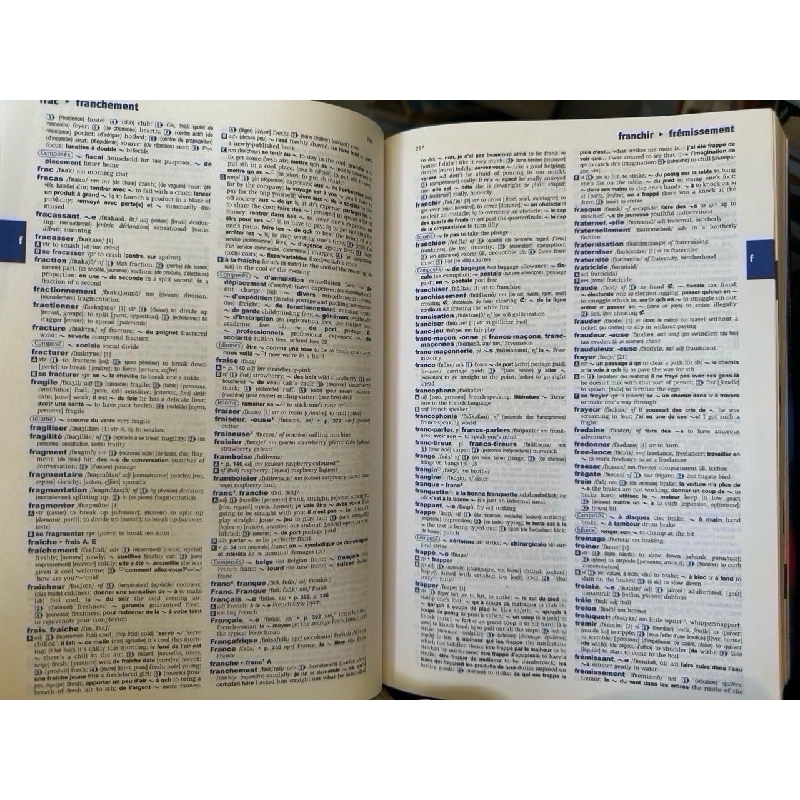 Concise Oxford Hachette French Dictionary 1013806