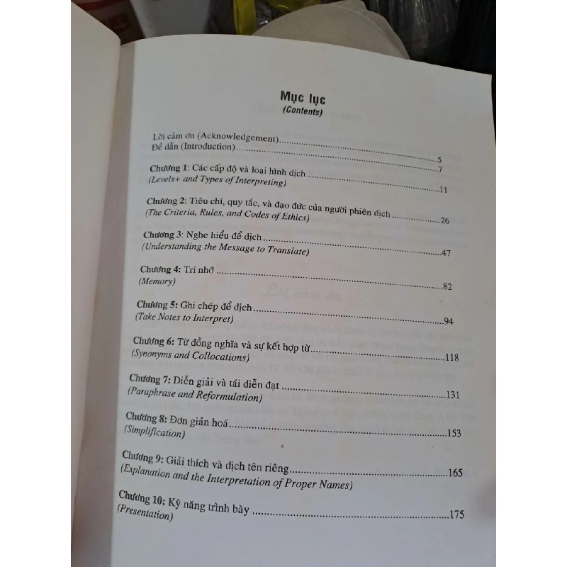 Hướng Dẫn Kỹ Thuật Phiên Dịch Việt - Anh (Anh - Việt) - Nguyễn Quốc Hùng 2007 mới 90% ố nhẹ GIÁO TRÌNH, CHUYÊN MÔN HCM3012 924616