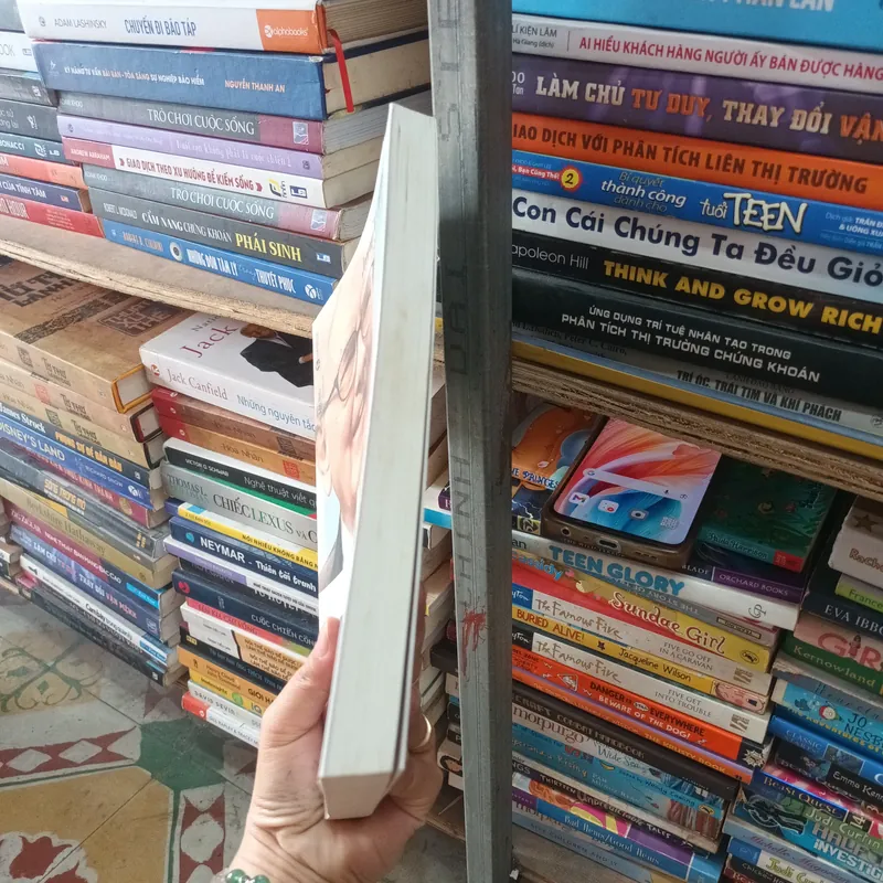 Luật Của Warren Buffett- Jeremy C. Miller 695616