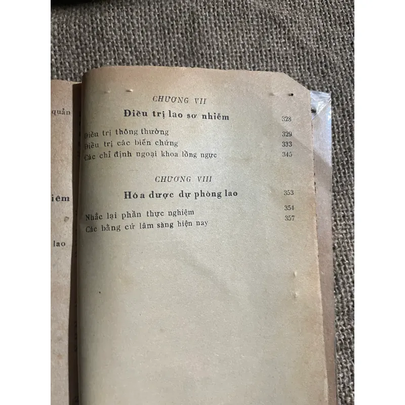 Lao sơ nhiễm trẻ em , hơn 350 trang, 1977; sách y, Tây y hiện đại  599971