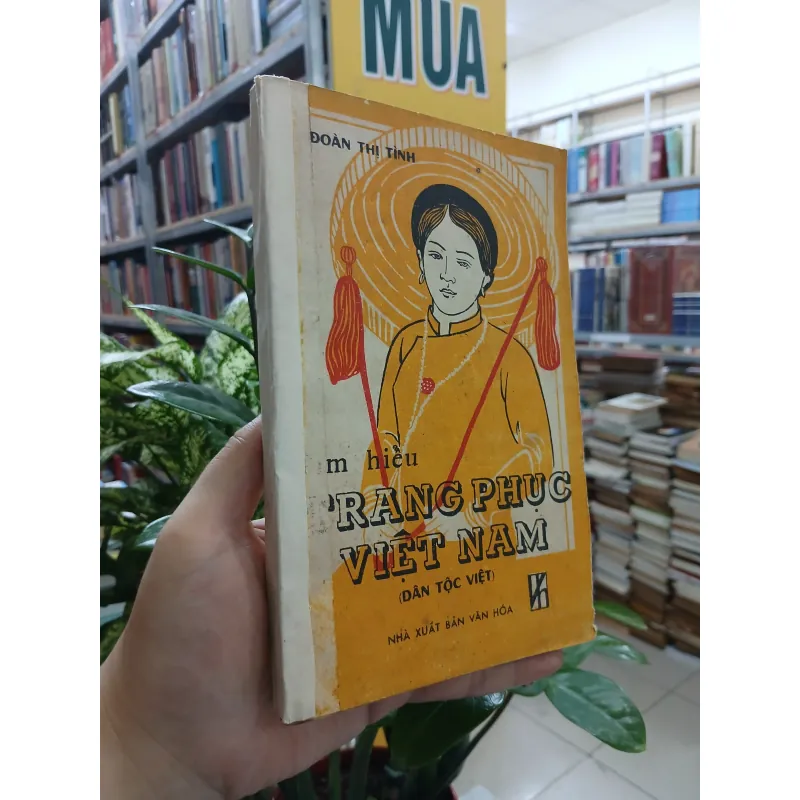 TÌM HIỂU TRANG PHỤC VIỆT NAM (DÂN TỘC VIỆT) - ĐOÀN THỊ TÌNH 1036943