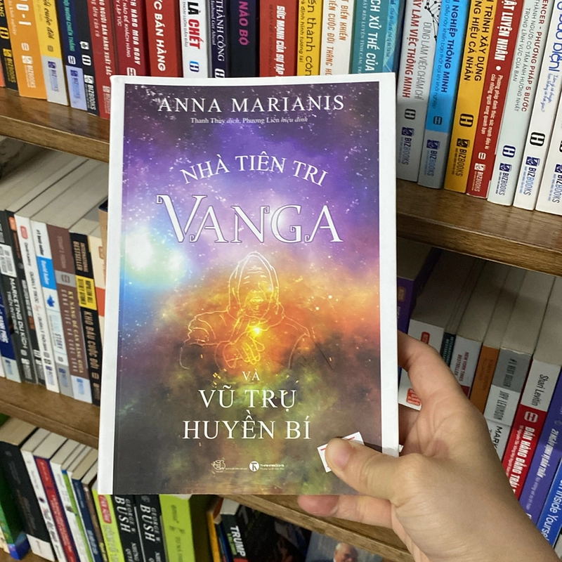 Sách nhà tiên tri vanga và vũ trụ huyền bí anna marianis 519197