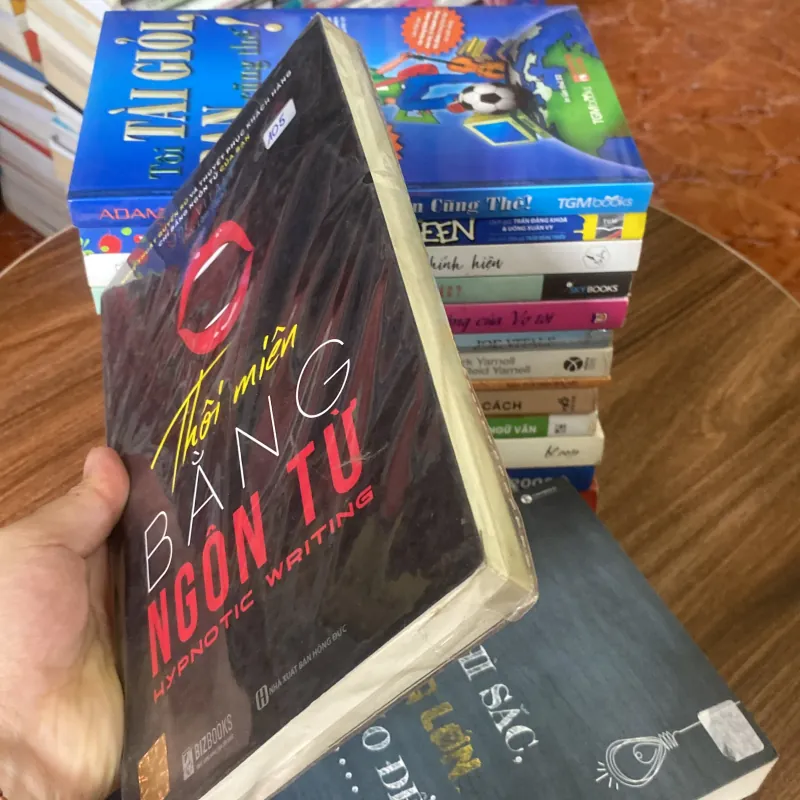 THÔI MIÊN BẰNG NGÔN TỪ - Joe Vitale 387958