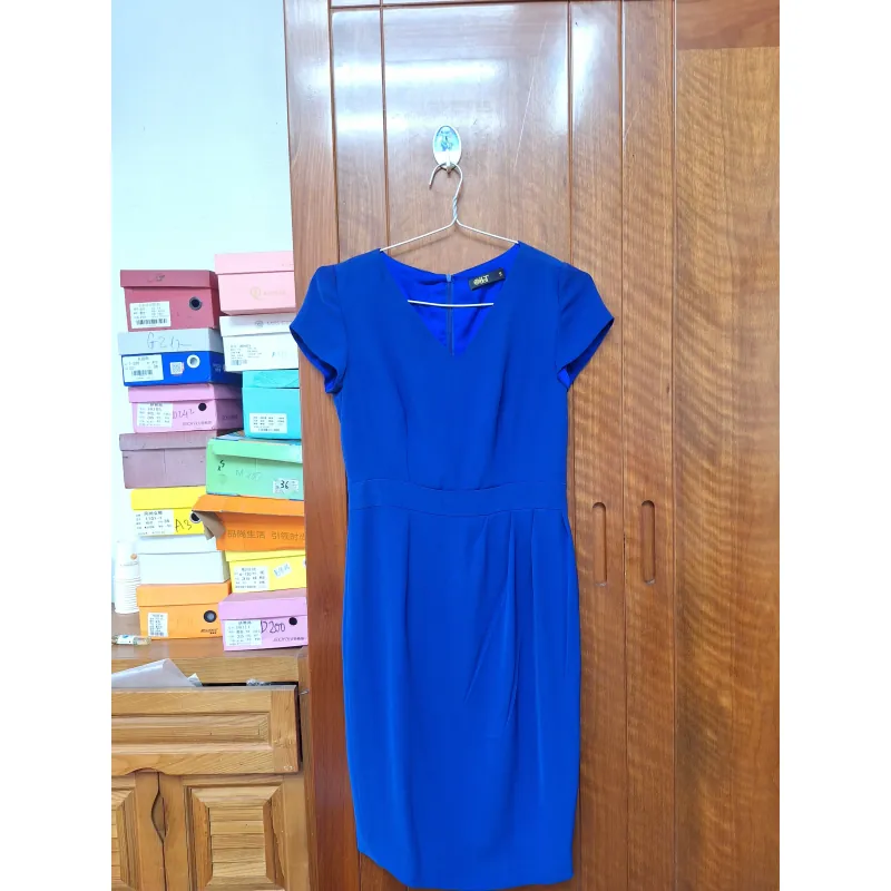 Váy công sở size S, mới trên 90% 972522