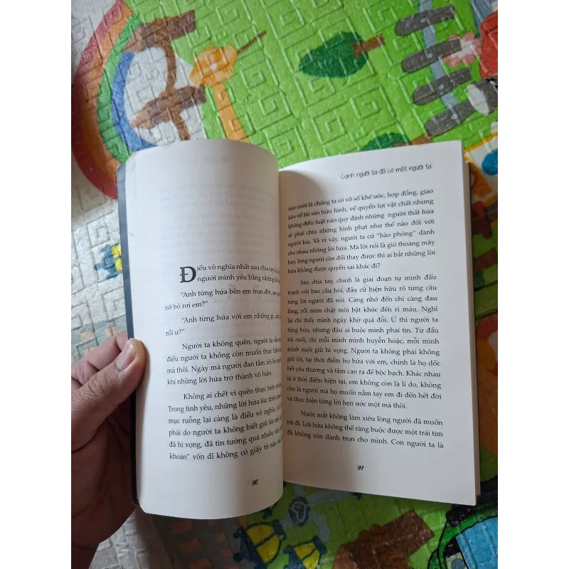 Cạnh người ta đã có một người ta 1002212