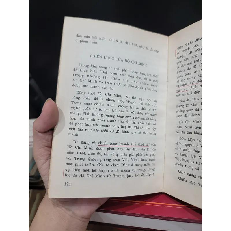 Hồ Chí Minh giải phóng dân tộc và đổi mới - Tác giả nước ngoài  688341