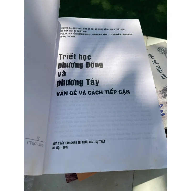 TRIẾT HỌC PHƯƠNG ĐÔNG VÀ PHƯƠNG TÂY: VẤN ĐỀ VÀ CÁCH TIẾP CẬN   1021424