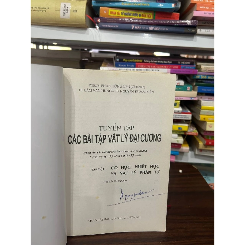 Tuyển tập Các bài tập Vật lý Đại cương - Phan Hồng Liên 1027358