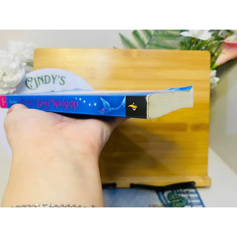 [Sách tiếng Anh 2hand] Like new 90% - 🧜‍♀️ The Tail of Emily Windsnap – Liz Kessler 🌊 960683