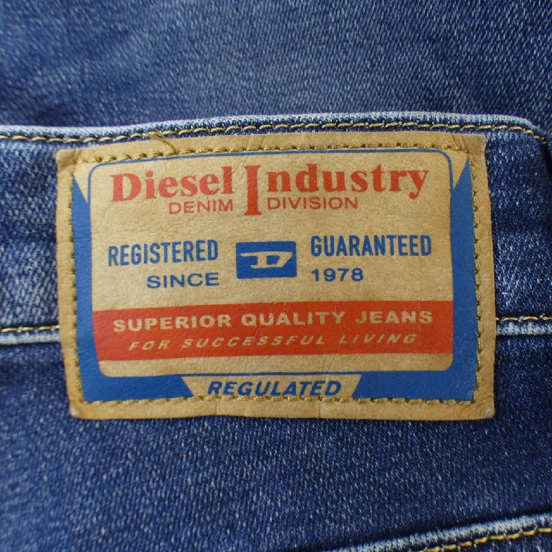 【Mã giảm giá】Quần jeans DIESEL 652816