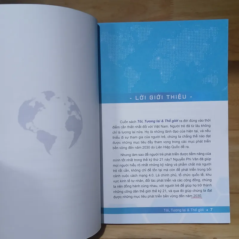 Tôi, Tương Lai & Thế Giới - Nguyễn Phi Vân 697221