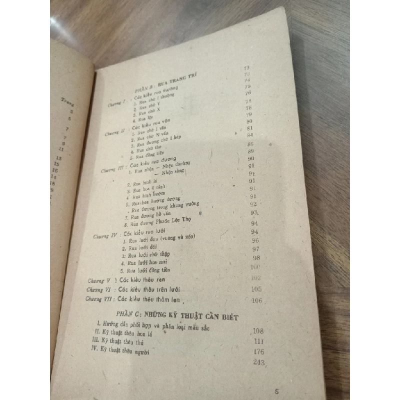 Kỹ thuật thêu rua - Triệu Thị Chơi 496434