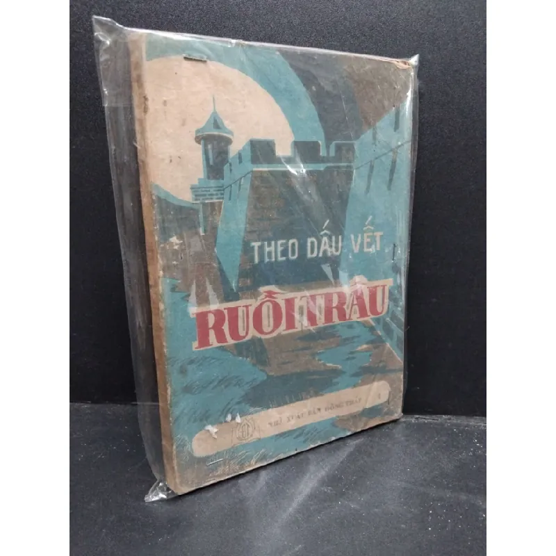 [Sách Cũ SCGR] Theo dấu vết ruồi trâu Taratura mới 80% trầy gáy bẩn bìa HCM0806 văn học 677592