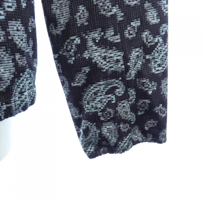 Áo khoác EMPORIO ARMANI - Hàng hiệu Authentic 898180