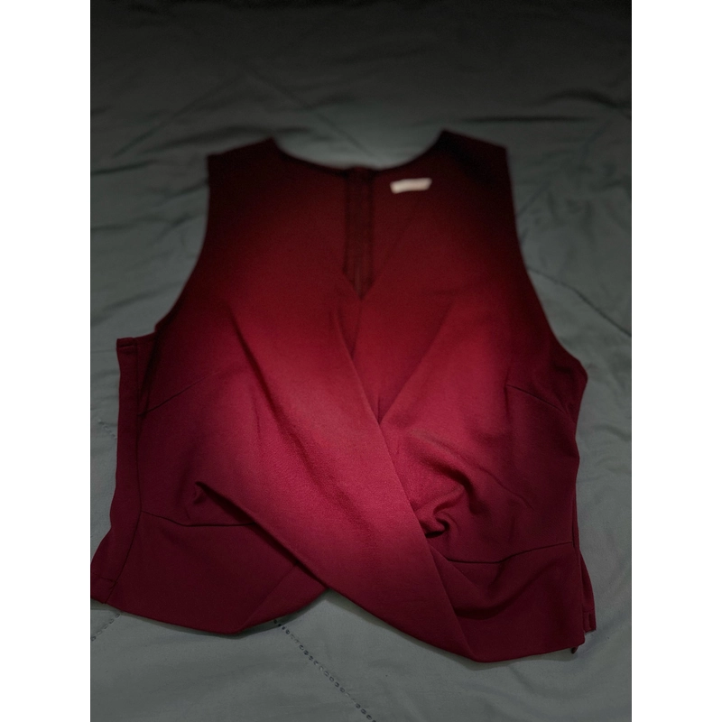 Áo kiểu xoắn eo đỏ size M-L nhỏ 463353