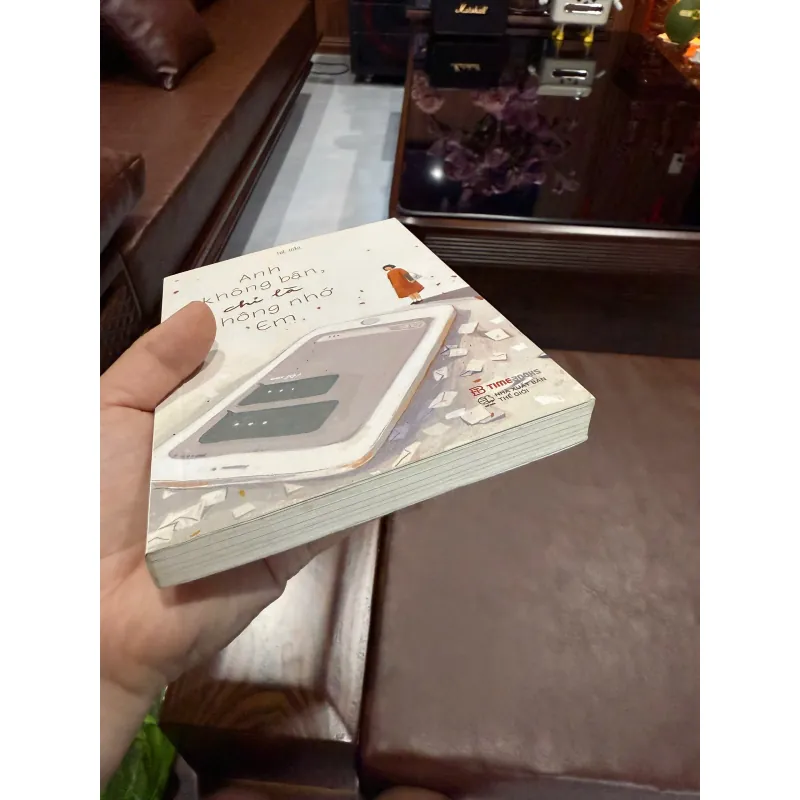 Anh Không Bận, Chỉ Là Không Nhớ Em – Tuệ Mẫn | Sách tản văn tình cảm hay 976377