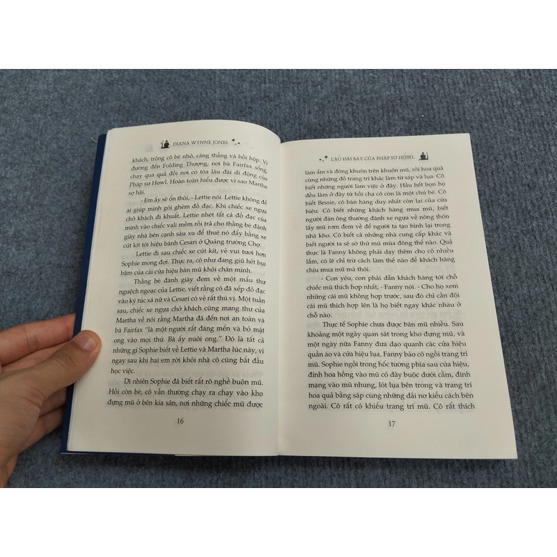 LÂU ĐÀI BAY CỦA PHÁP SƯ HOWL - DIANA WYNNE JONES 478665