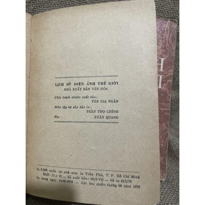 Lịch sử điện ảnh thế giới , hơn 1000 trang  1018061