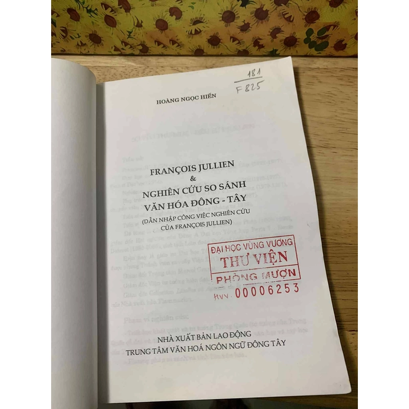 Jullien và Nghiên Cứu So Sánh Văn Hóa Đông Tây - Hoàng Ngọc Hiến 538018
