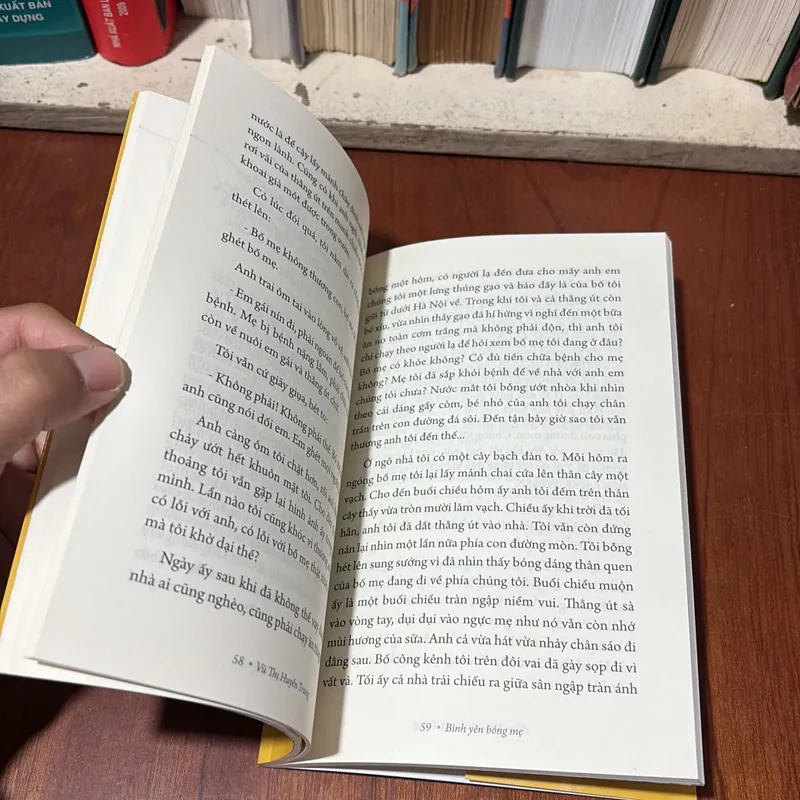 II Sách Thiếu Nhi: Bình Yên Bóng Mẹ - Vũ Thị Huyền Trang - 2018 711383