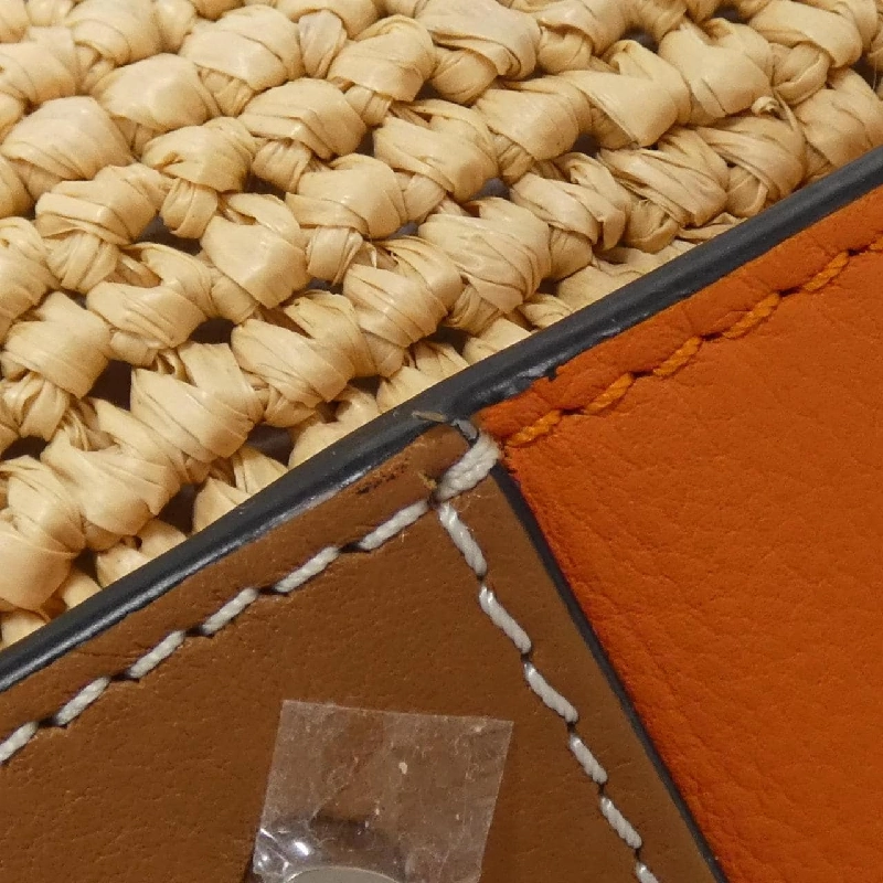 Túi đeo vai PAULA'S HAMMOCK DRAWSTRING MEDIUM 330 33 V06 của LOEWE 608842