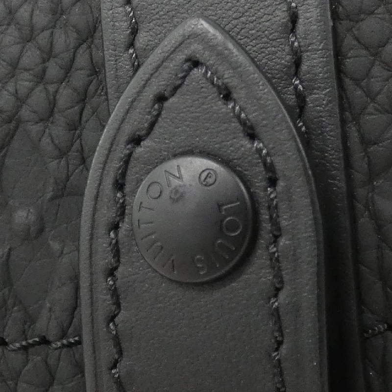 Túi đeo vai Louis Vuitton Trillon Monogram Nano Christopher M83164 612539