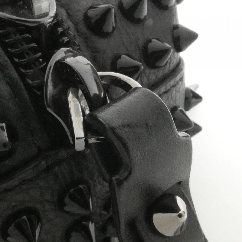 Túi xách Christian Louboutin BLASTER 1205207 - Hàng hiệu Chính hãng 801207