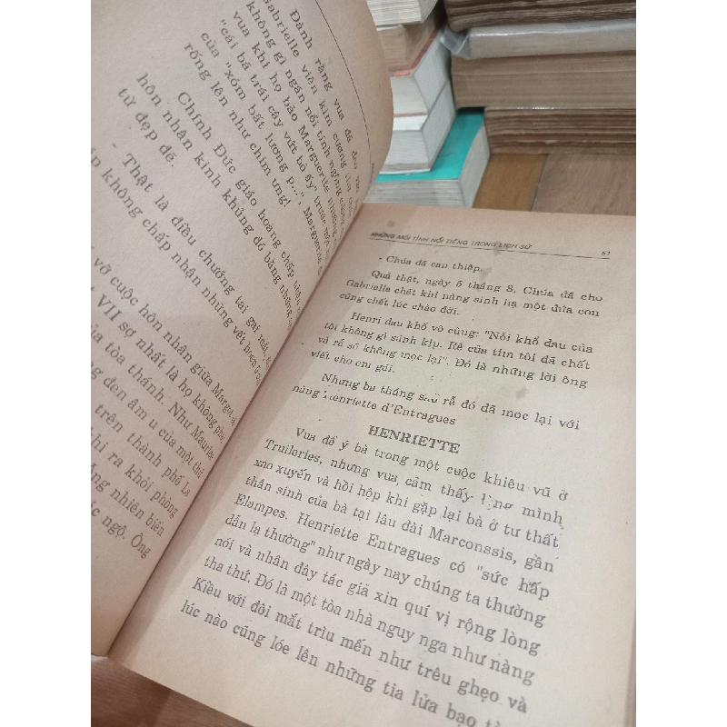 Những mối tình nổi tiếng trong lịch sử - André Castelot 933305