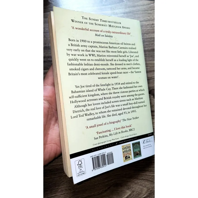 The Queen of Whale Cay - Kate Summerscale 726593