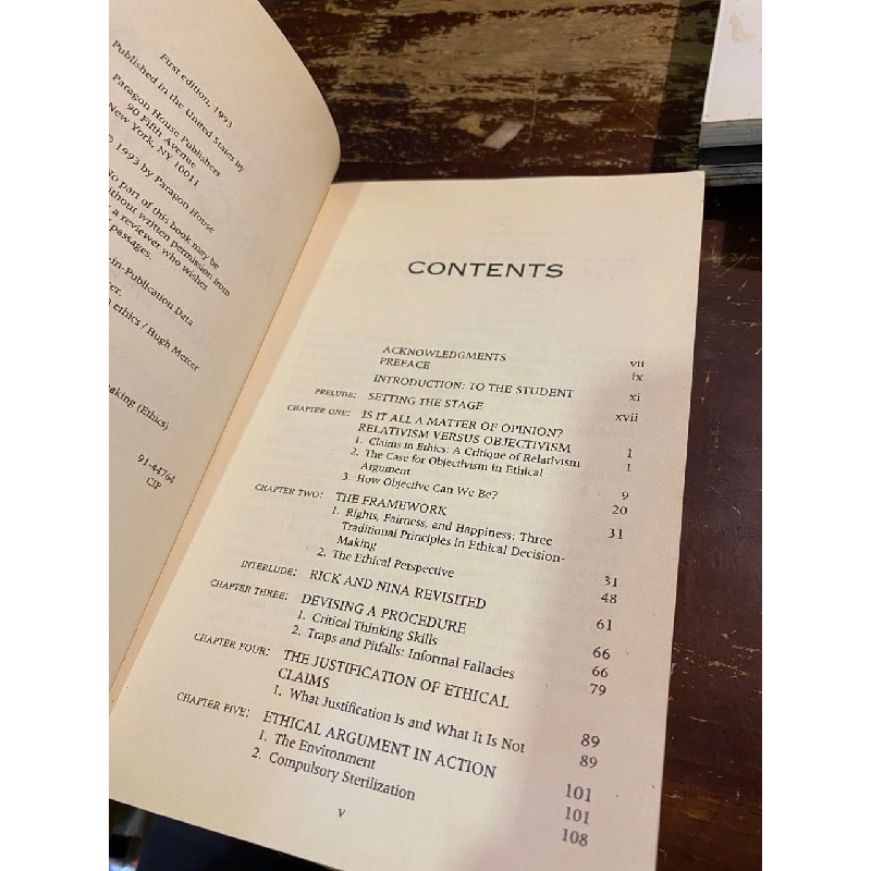 Ethical Argument: Critical Thinking in Ethics - Huge Mercer Curtler 1006746