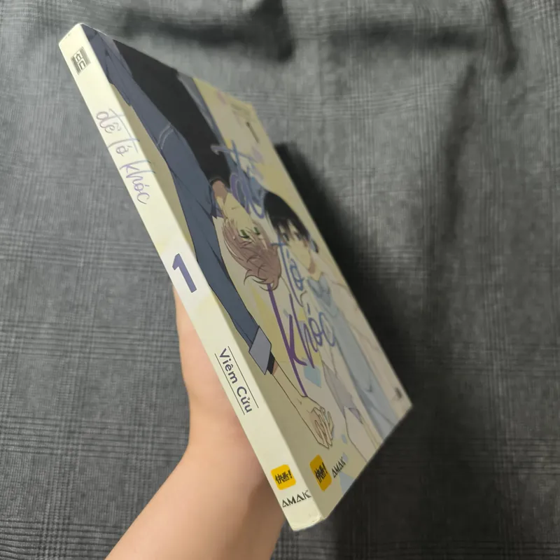 Để tớ khóc (Tập 1) - Viêm Cửu - Tặng kèm 2 postcard - AMAK 597874