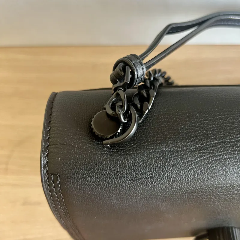 Túi Xách Nữ Charles & Keith Ring Push-Lock Shoulder Bag (Hàng auth kèm túi giấy) 596043