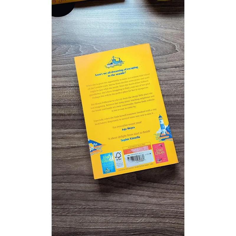 Sunrise by the Sea: A LIttle Beach Street Bakery Novel (preloved book) 722915