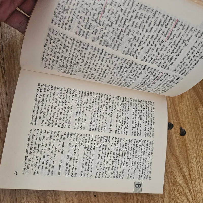 Từ điển cụm động từ - giới từ • Anh - Việt
 688767