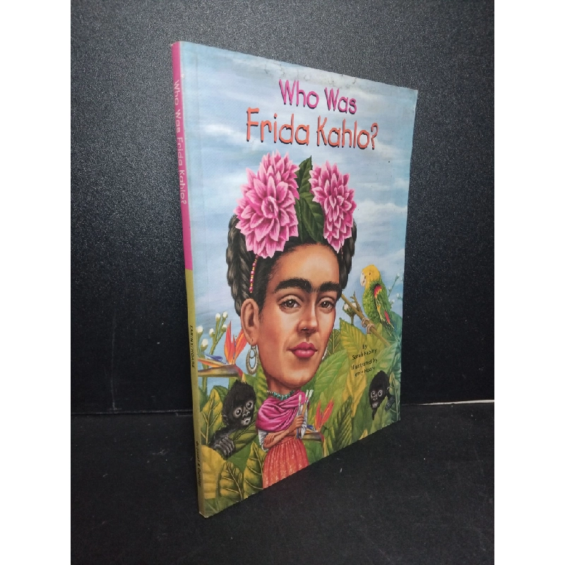 Who was Frida Kahlo? mới 90% bẩn nhẹ Fabiny - Hoare HCM2103 NGOẠI VĂN Blogmeo 27525 464987
