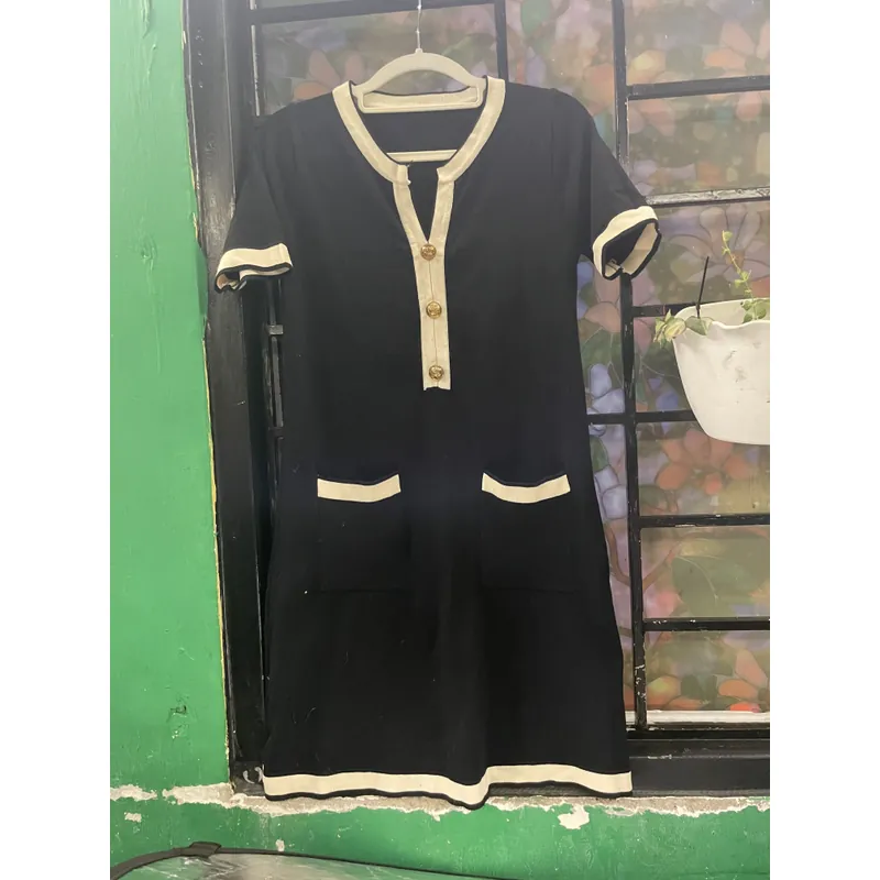 Áo khoác đen Chanel, size M - 70k 731454