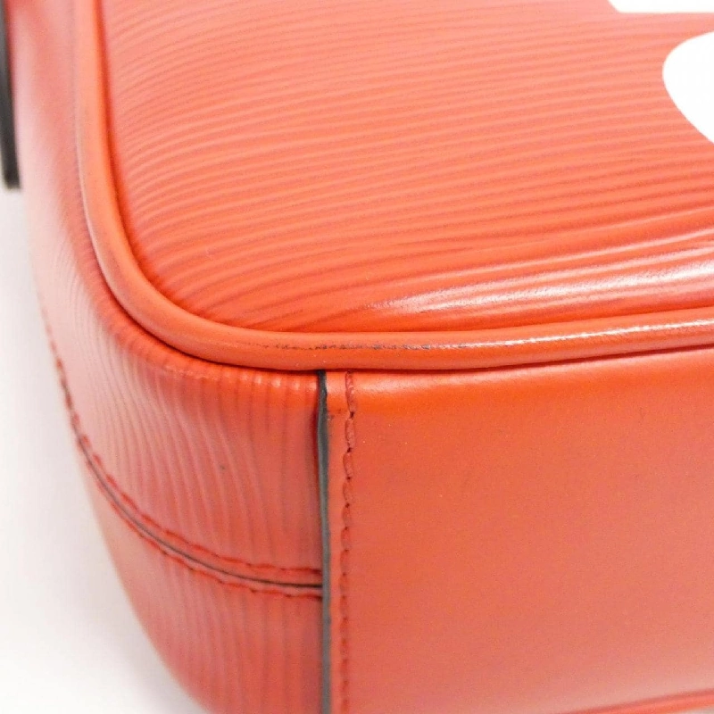 Túi đeo vai Louis Vuitton Épi (SUPREME) Danube PM M53417 613950