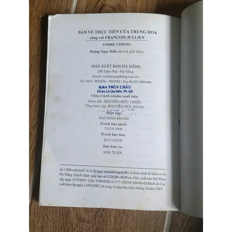 Bàn Về Thực Tiễn Của Trung Hoa Cùng với Francois Jullien - Andre Chieng - NXB Đà Nẵng 728075