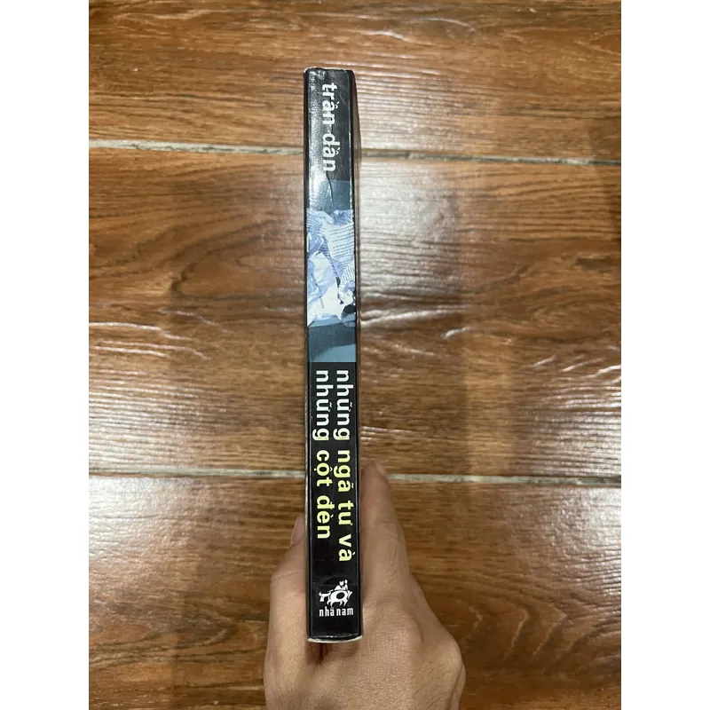 Những ngã tư và những cột đèn - Trần Dần (1) 722530