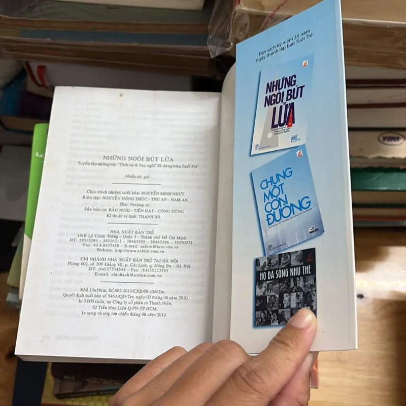 II Những Ngòi Bút Lửa (Tuyển Tập Những Bài “Thời Sự Và Suy Nghĩ” Đã Đăng Trên Tuổi Trẻ 700455