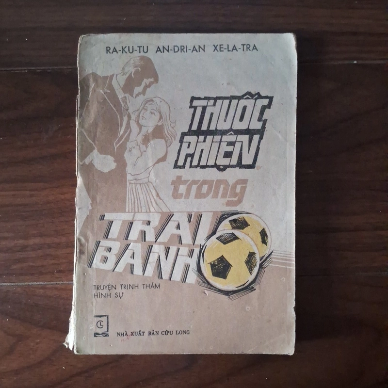 Thuốc phiện trong trái banh 526268