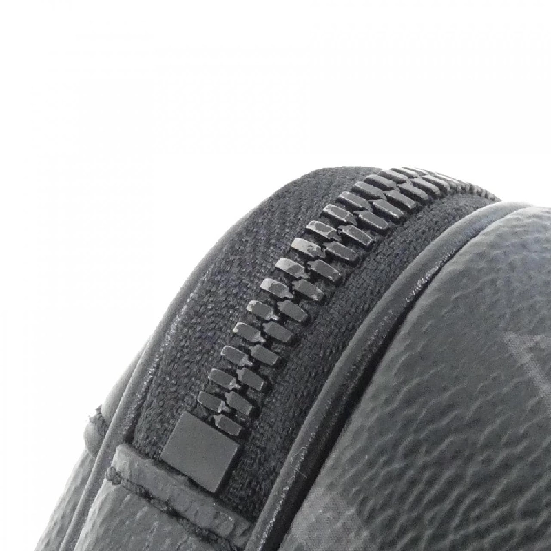 Túi đeo vai Louis Vuitton Monogram Eclipse Alpha Wearable Wallet M82542 611901