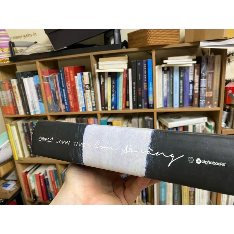 Sách Con sẻ vàng - Donna Tartt - pulitzer 2014 457572
