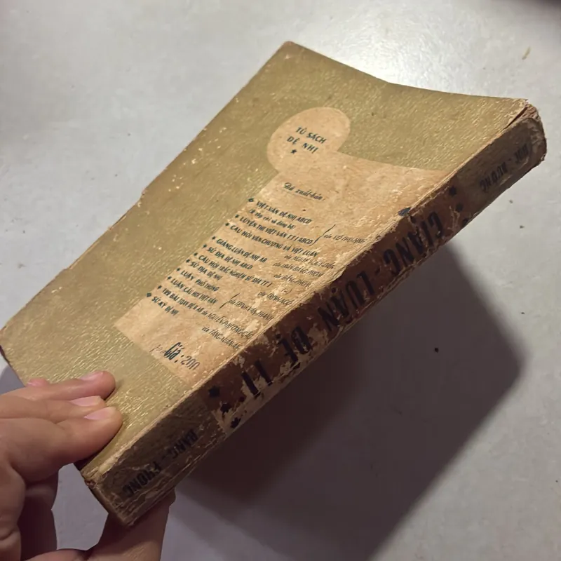 Giảng luận Quốc văn Đệ nhị A—B - Trần Bằng Phong (sách trước 75) 745260