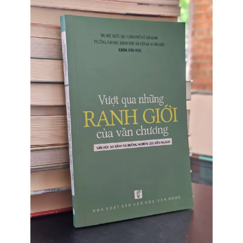 Vượt qua những ranh giới của văn chương: Văn học so sánh và hướng nghiên cứu liên ngành 688850