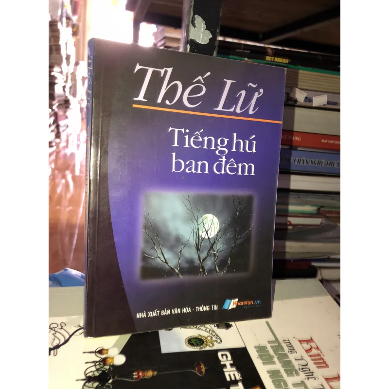 Tiếng hú ban đêm - Thế Lữ 1001128