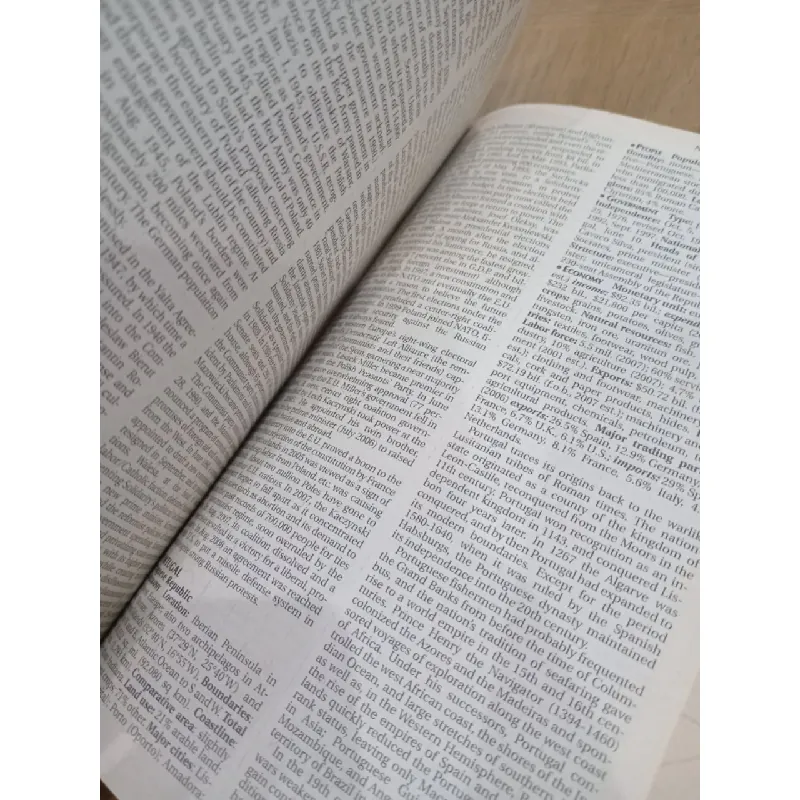 The New York Times Almanac 2009 589353